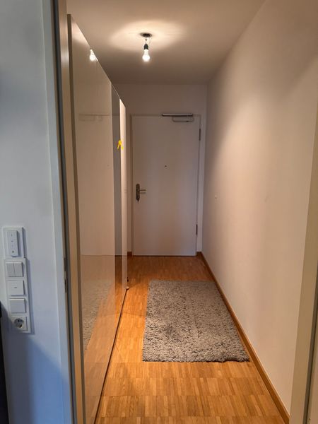Zuhause mit 2 Zimmern von und Balkon in Stuttgart Mitte
